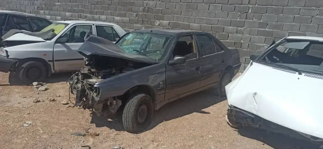 پژو ۴۰۵ جی ال ایکس تصادفی|خودرو سواری و وانت|شیراز, گویم|دیوار