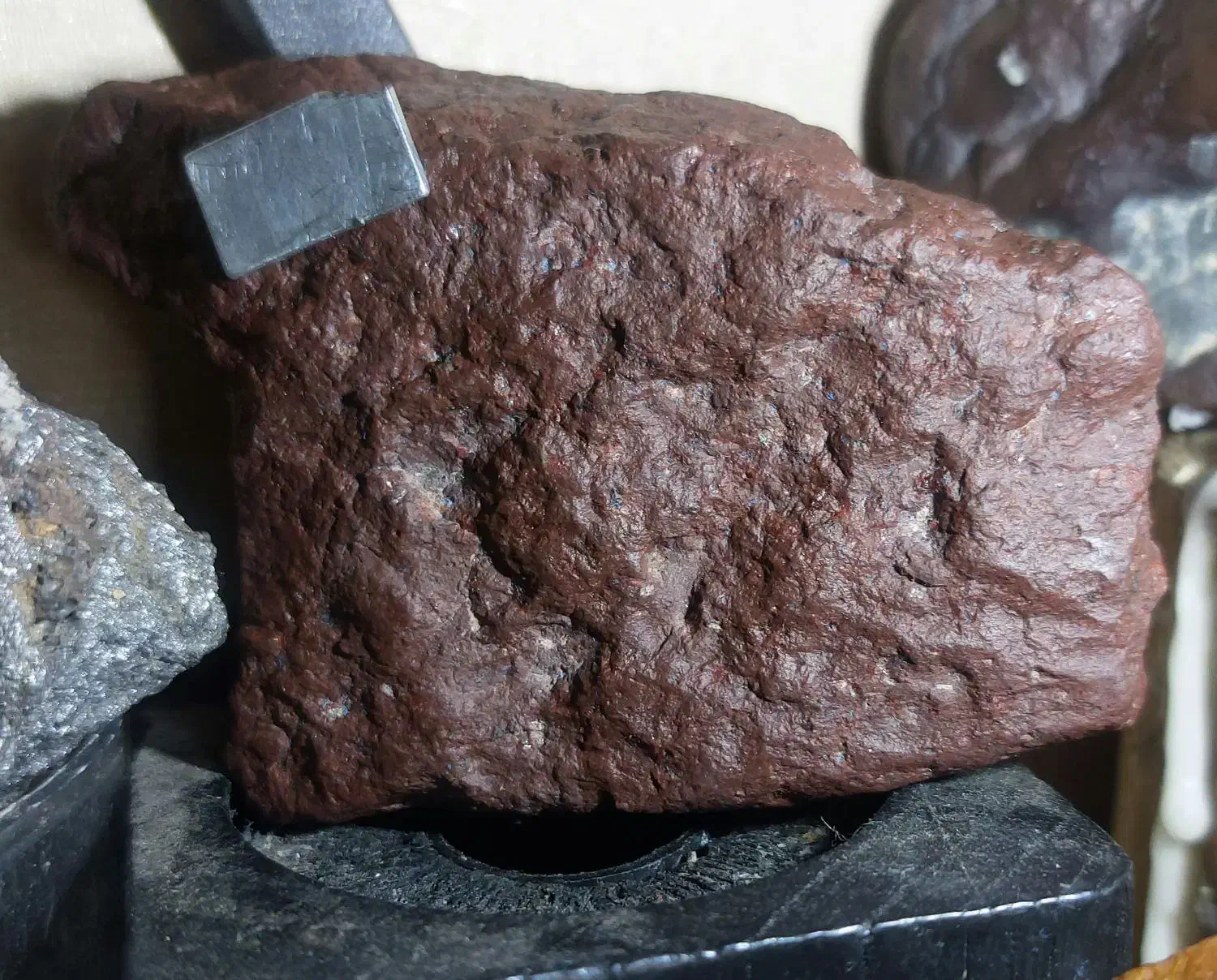 شهاب سنگ بعضی از سنگ ها آهن ربا هم هستن|کلکسیون اشیاء عتیقه|فردیس, سرحدی|دیوار