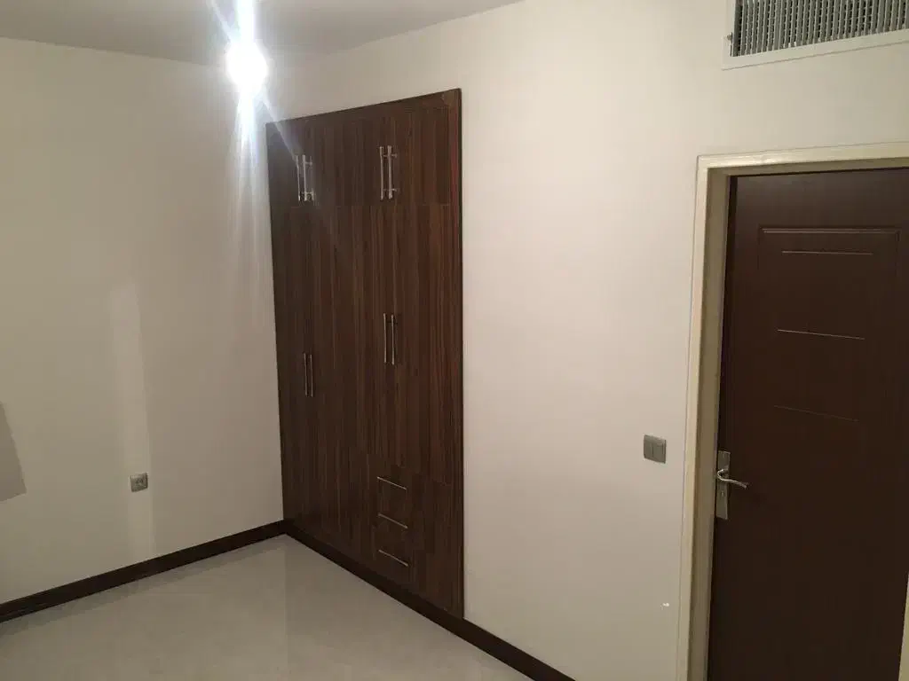 آپارتمان ۸۵ متر دو خواب خیابان رشید تهرانپارس