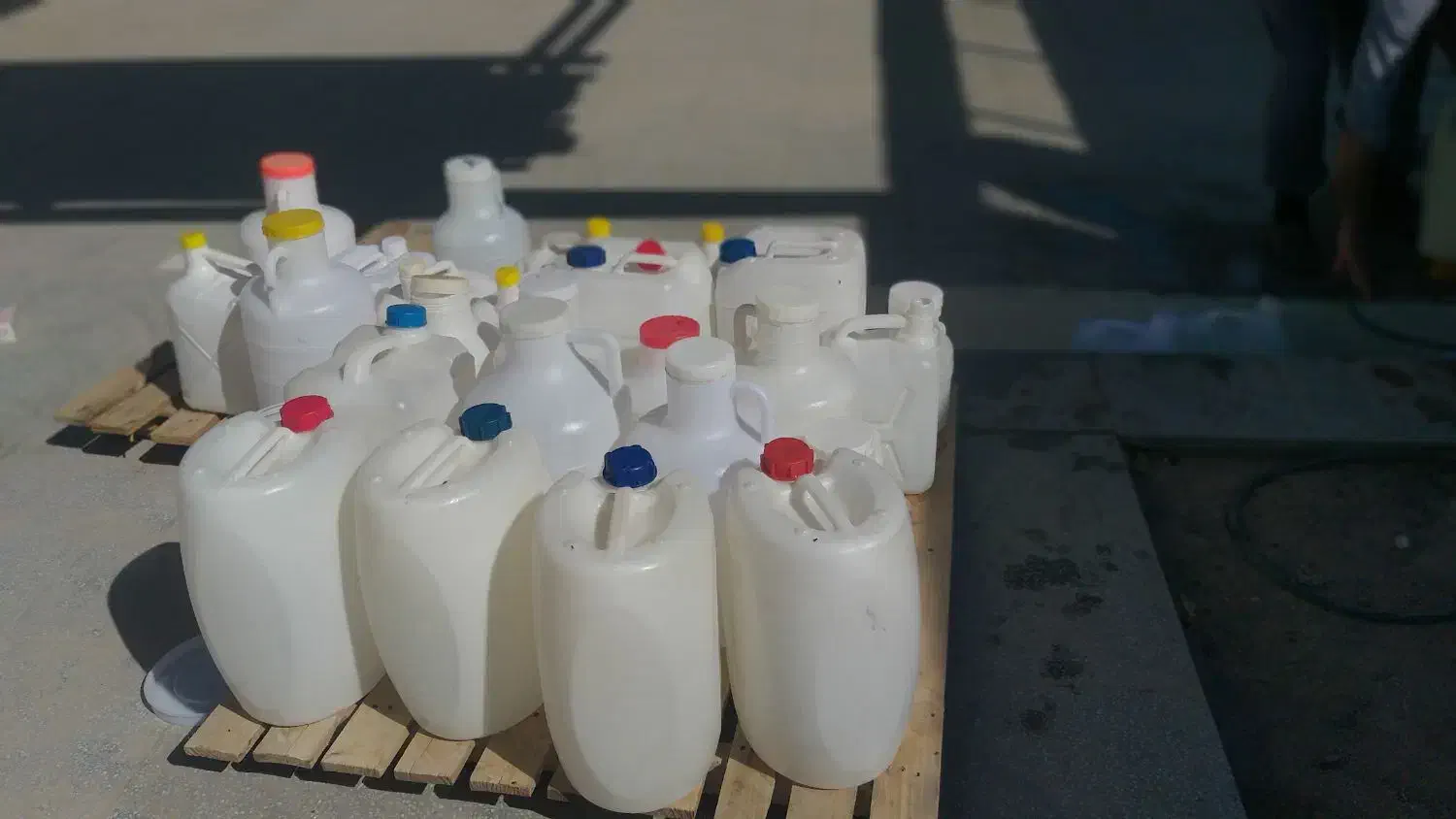 20لیتری|ظروف نگهدارنده، پلاستیکی، یک‌بارمصرف|رفسنجان, |دیوار