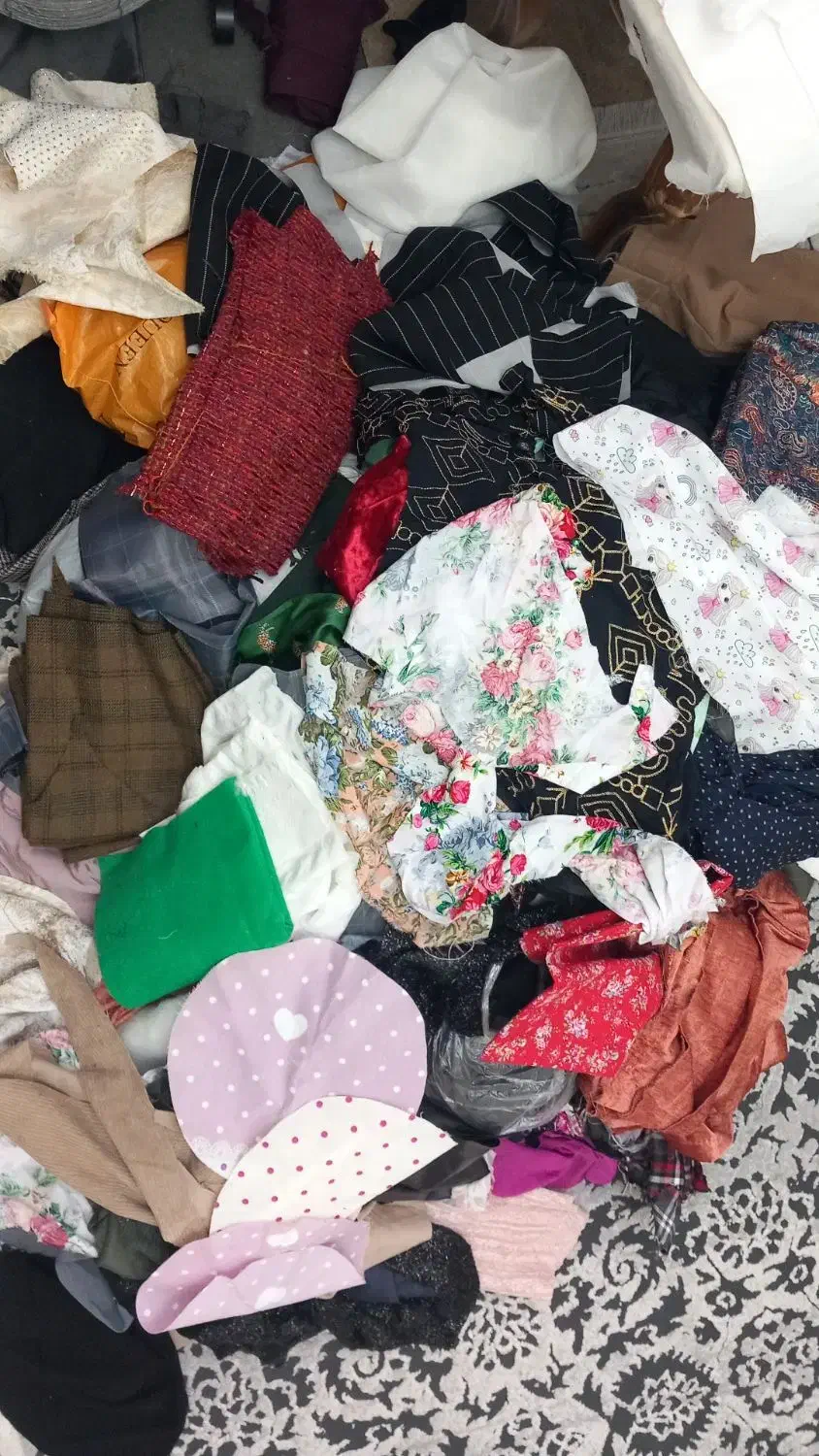 تیکه پارچه|لوازم خیاطی و بافتنی|اراک, |دیوار