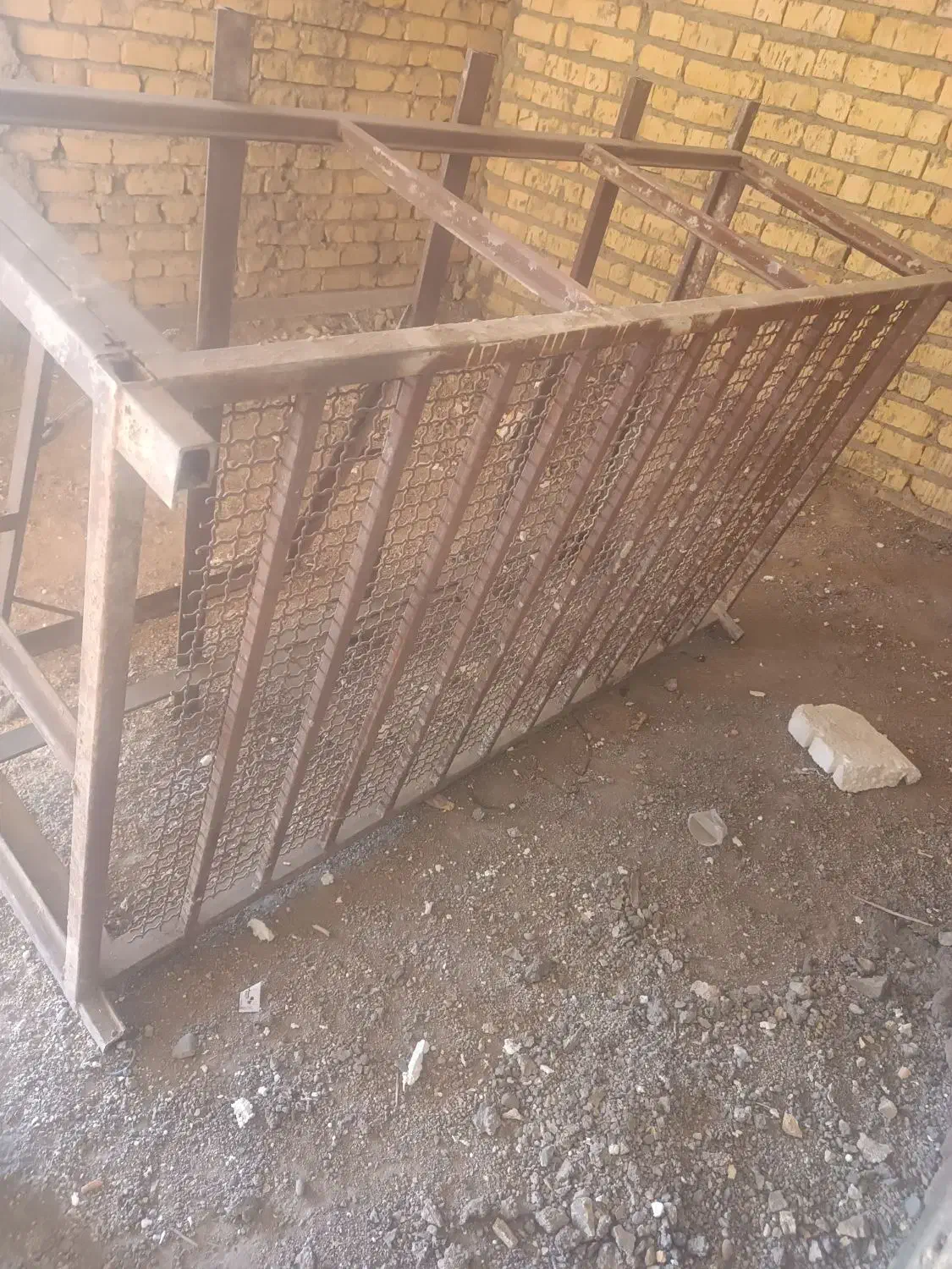 یک عدد روشنای روی بام به ارضه180وعرتفا90|مصالح و تجهیزات ساختمان|شیراز, شیخ علی چوپان|دیوار