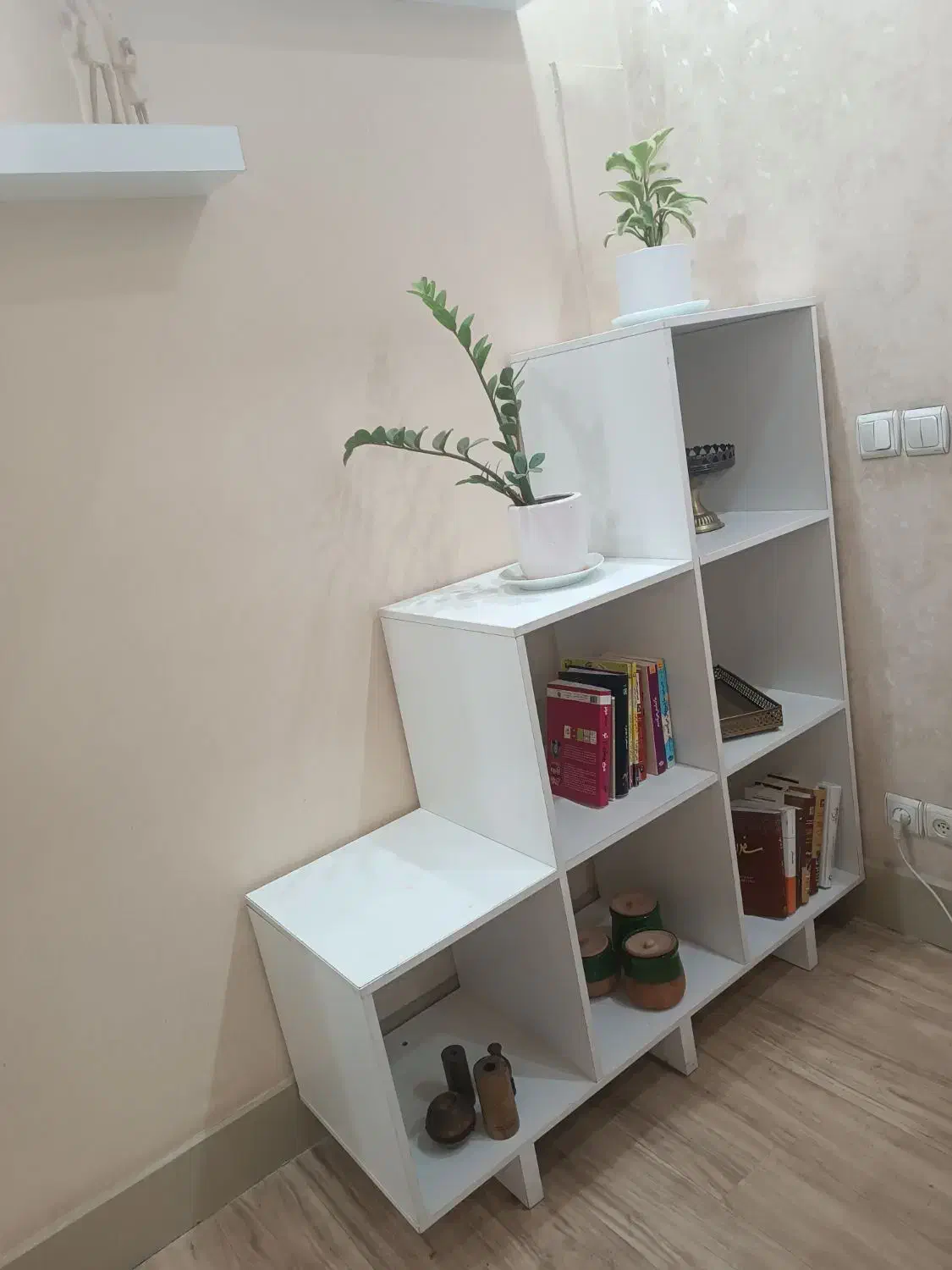 کتابخانه یا ویترین اسپرت یا قفسه اسباب بازی کودک|کتابخانه، شلف، قفسه‌های دیواری|اصفهان, سپاهان‌شهر|دیوار