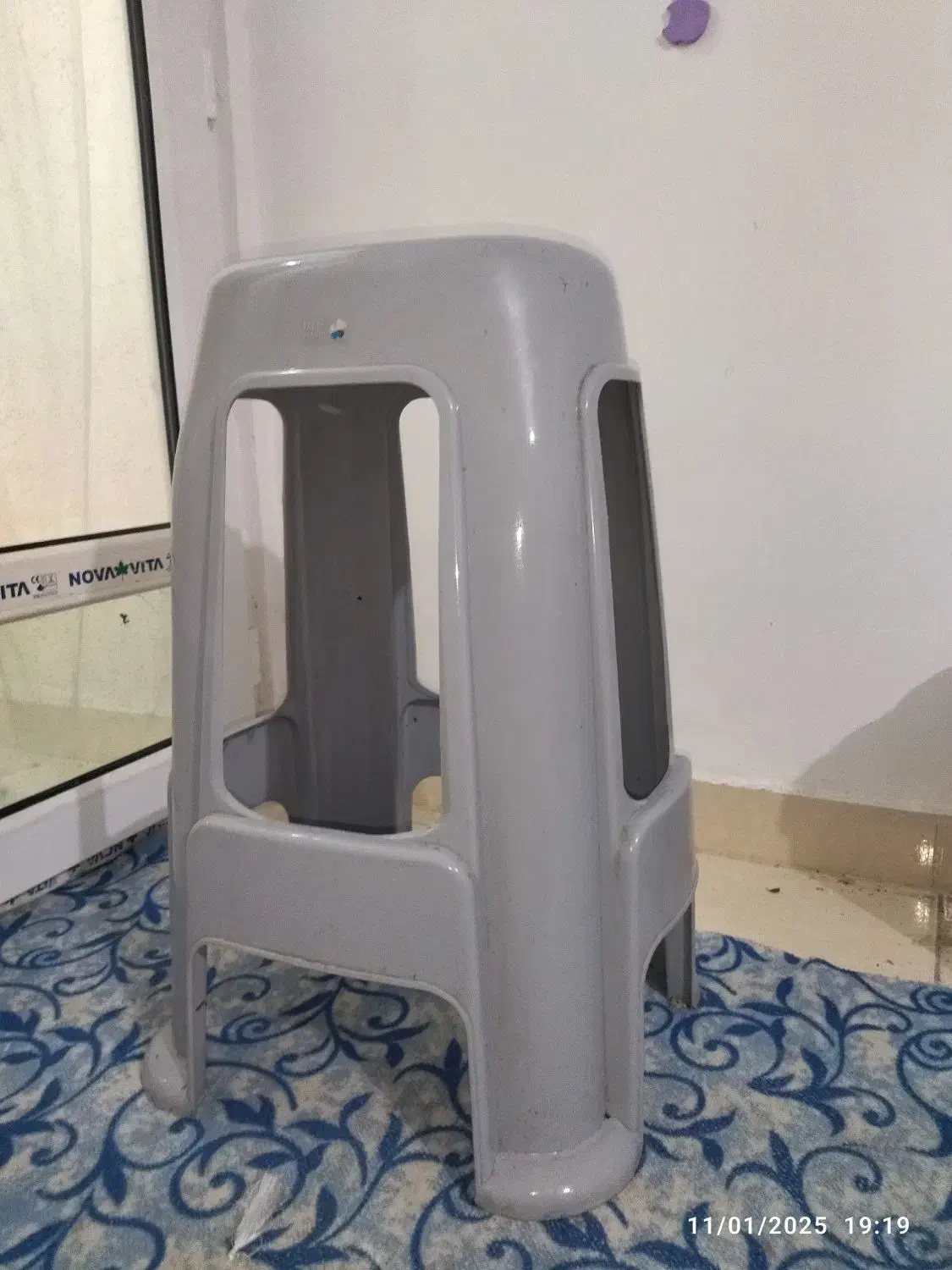 چهارپایه|صندلی و نیمکت|رشت, پل تالشان|دیوار