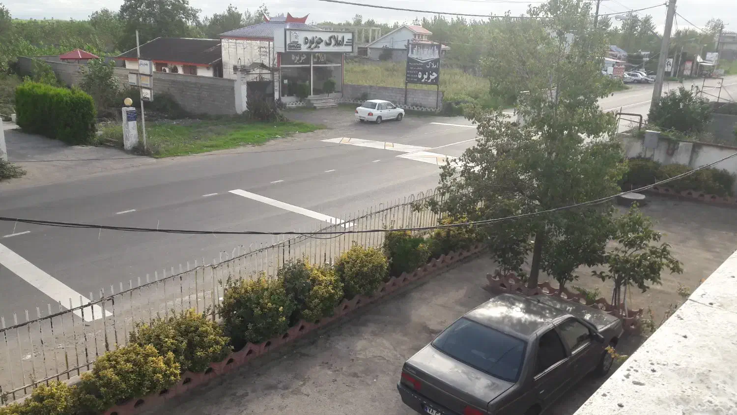 اجاره مجموعه کافه و بستنی فروشی در موقعیت توریستی|اجارهٔ مغازه و غرفه|خشکبیجار, |دیوار