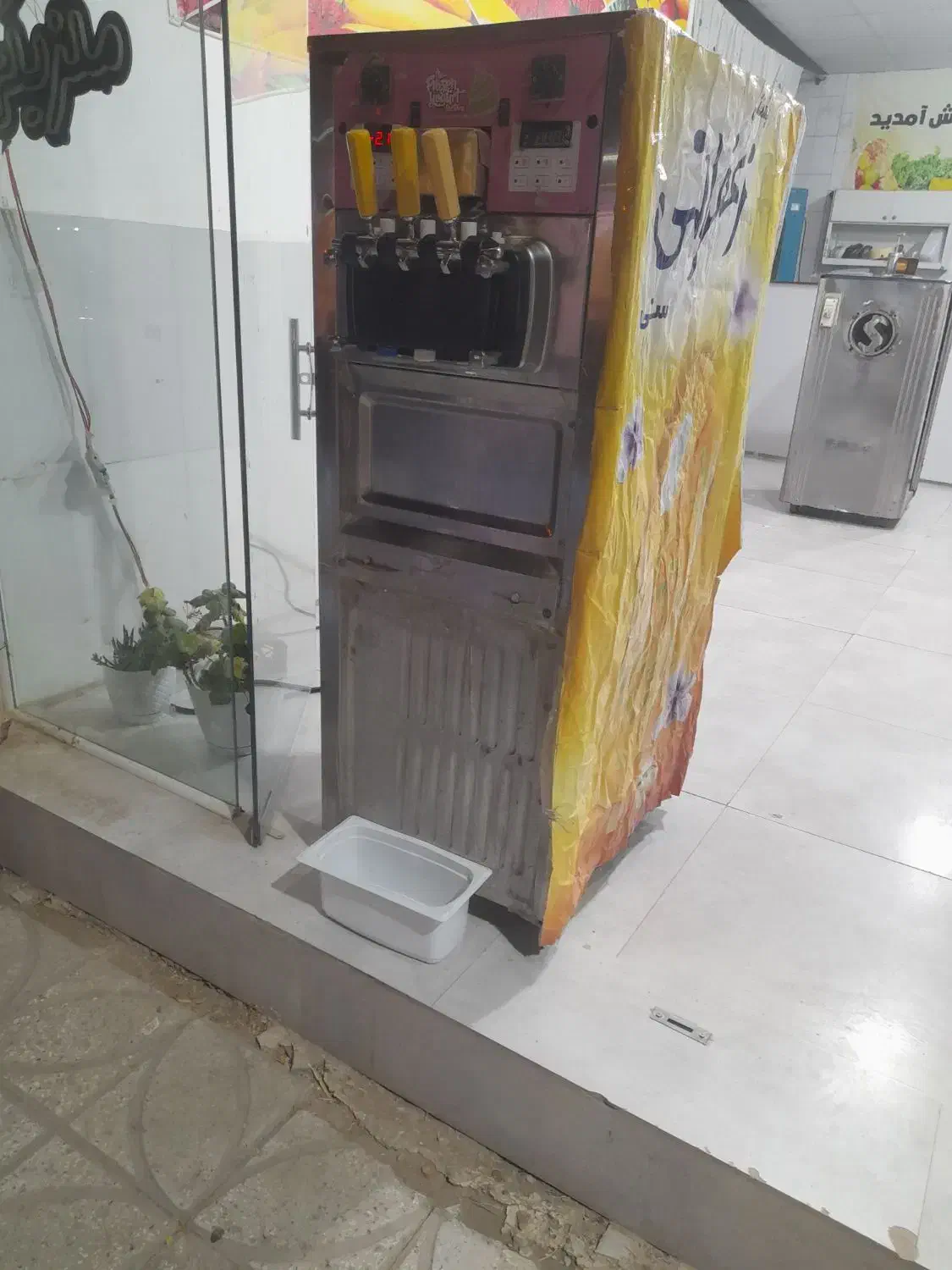 دستگاه بستنی.فریزرایستاده.تاپینگ بستنی.یخچال|کافی‌شاپ و رستوران|جوین, |دیوار