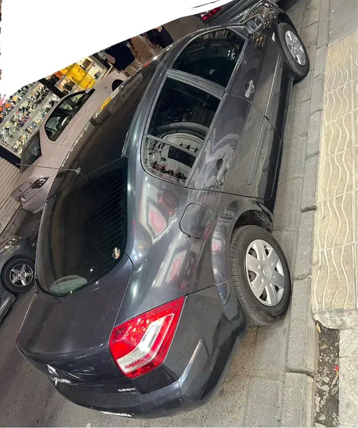 مگان ۱۶۰۰ وارداتی مدل ۲۰۰۶|خودرو سواری و وانت|کرج, فاز ۳ گوهردشت|دیوار