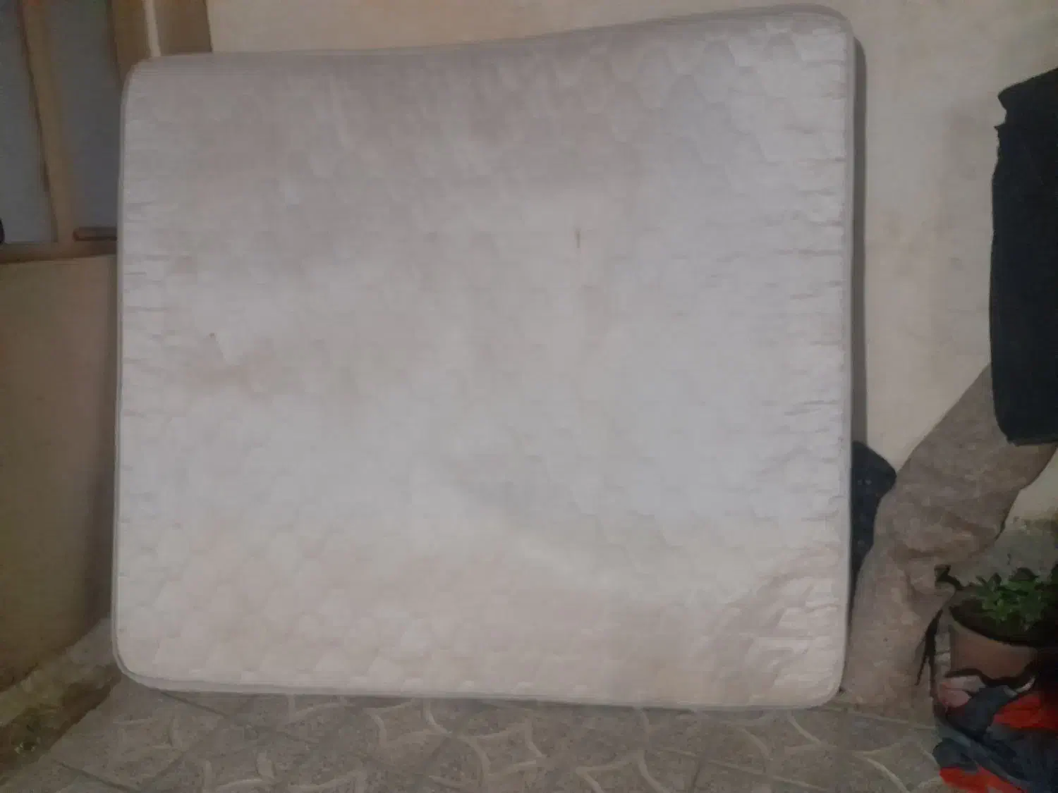 تشک دونفره|تشک تختخواب|زاغه, |دیوار