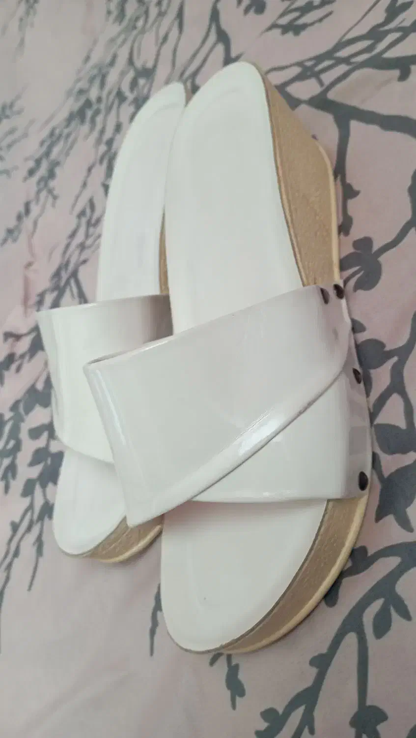 دمپایی سفید ورنی نو|کیف، کفش، کمربند|اردبیل, |دیوار