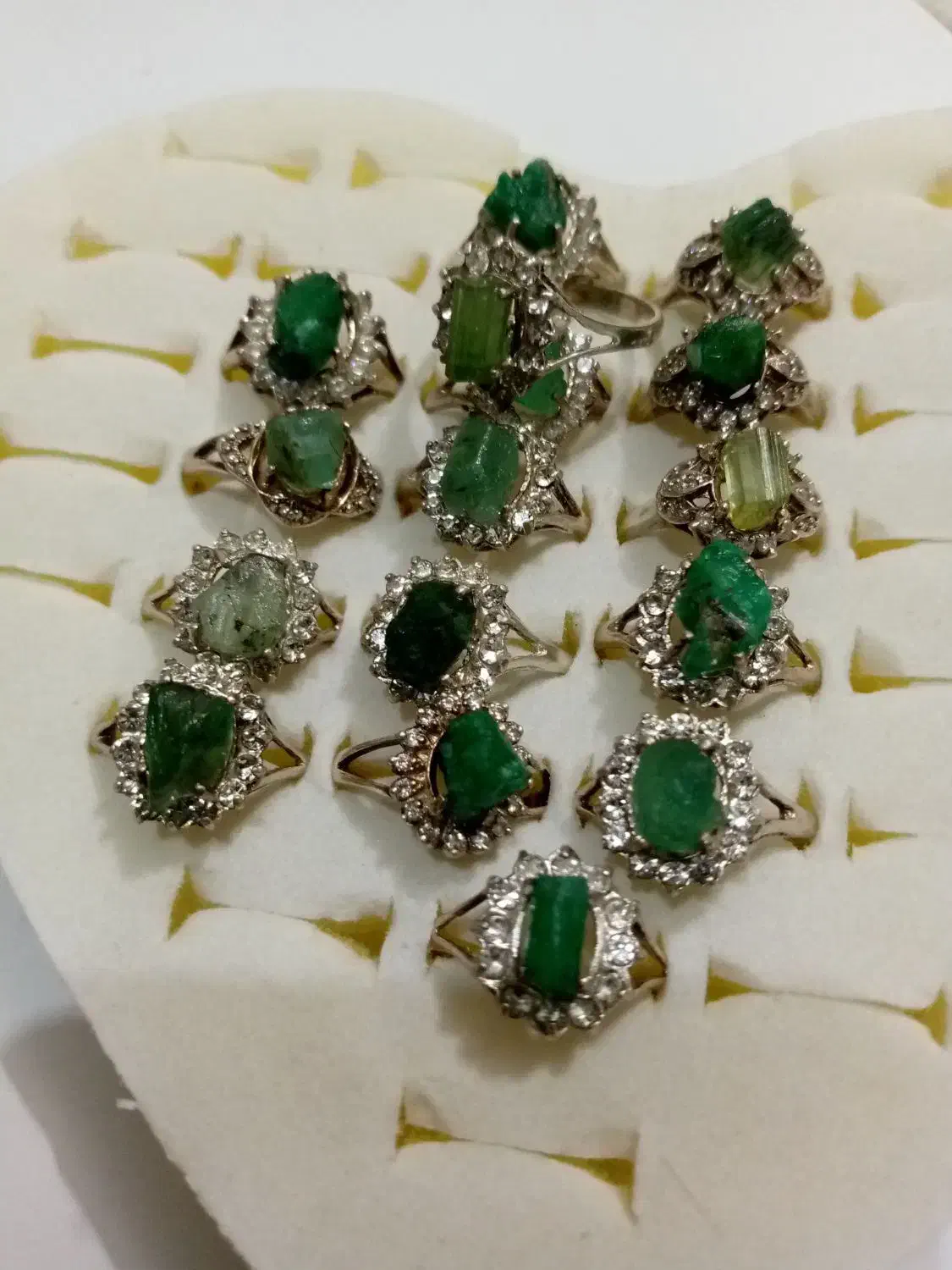 انگشتر نقره زمرد زنانه|جواهرات|مشهد, انقلاب|دیوار