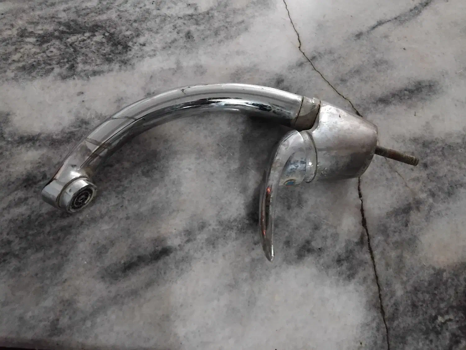 شیر آب و تیشه|لوازم سرویس بهداشتی|چناران, |دیوار