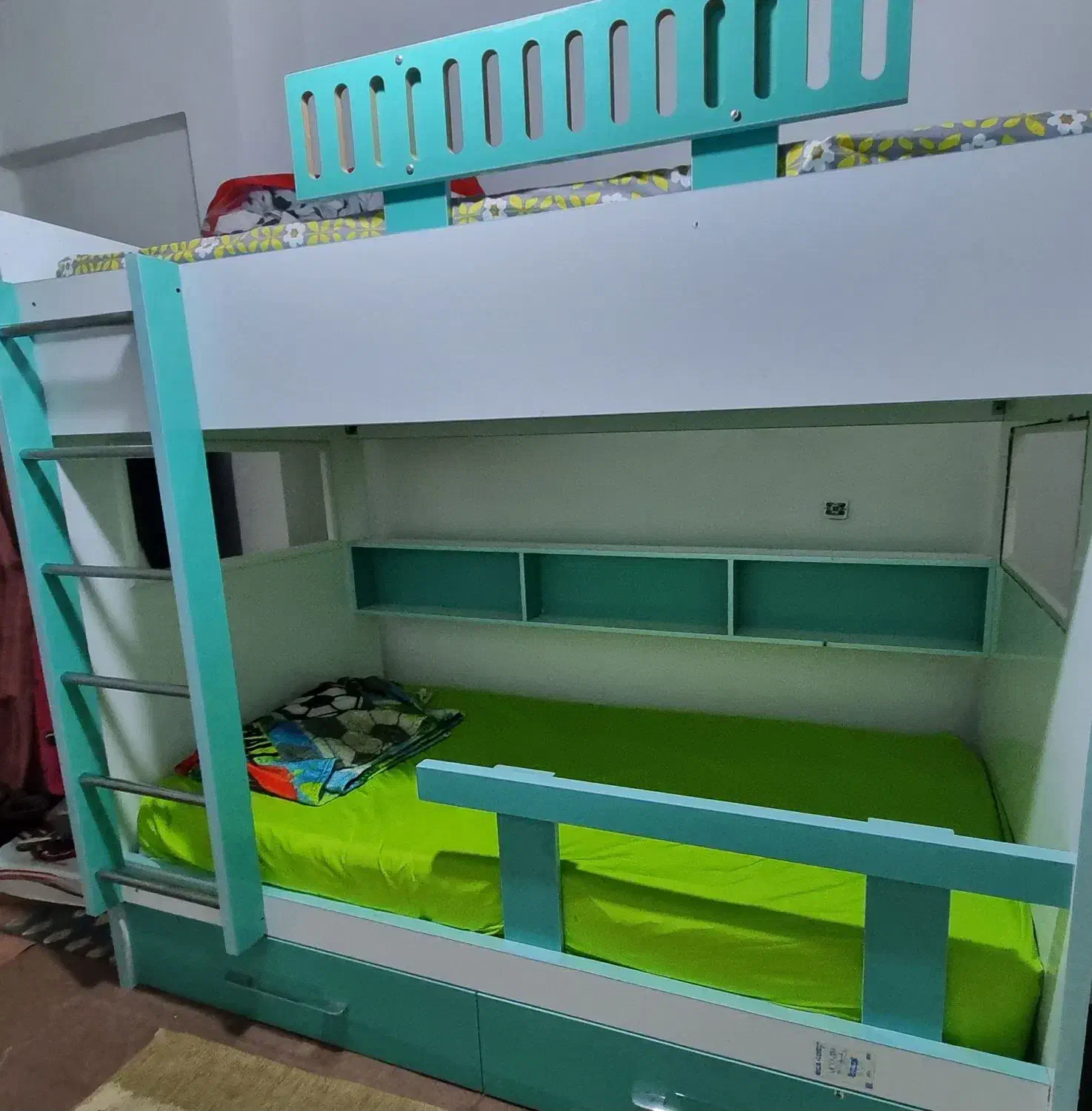 تخت ۲ طبقه|تخت و سرویس خواب|هشتگرد, فاز ۱ مهستان|دیوار