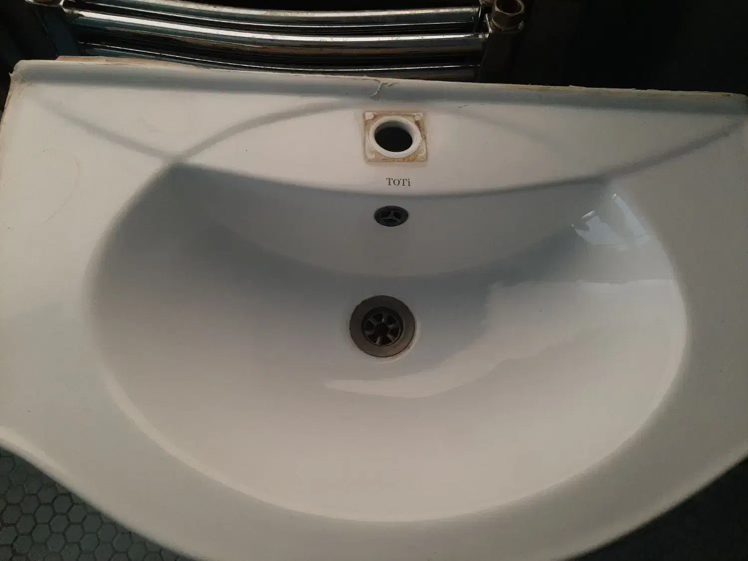 روشویی|لوازم سرویس بهداشتی|فشم, |دیوار