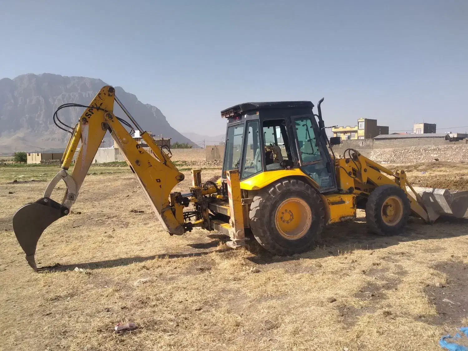 بیل بکو سنوپارس ۲۲۰|خودرو سنگین|بیستون, |دیوار