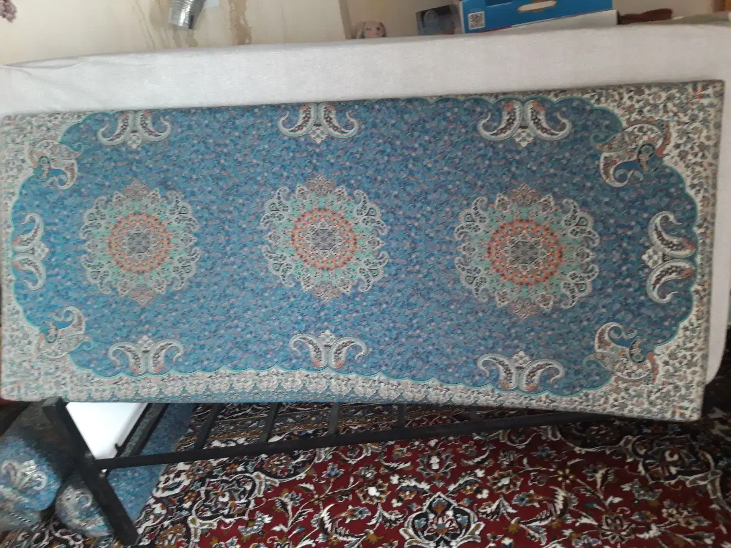 مقداری لوازم خانه|فرش|قم, شاه احمد قاسم|دیوار