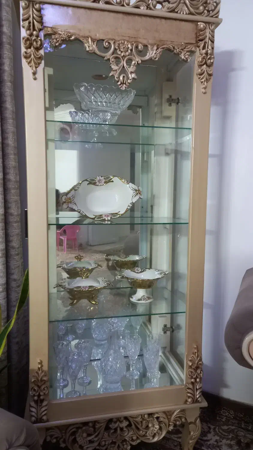 بوفه ۴طبقه در حد نو|بوفه، ویترین، کنسول|قائمشهر, |دیوار