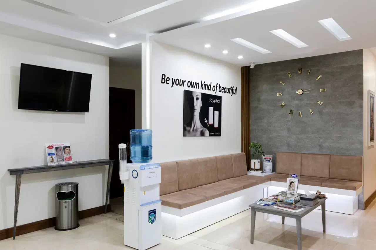 استخدام نیروی نظافت کلینیک پوست ومو با جای خواب|استخدام سرایداری و نظافت|تهران, پاسداران|دیوار