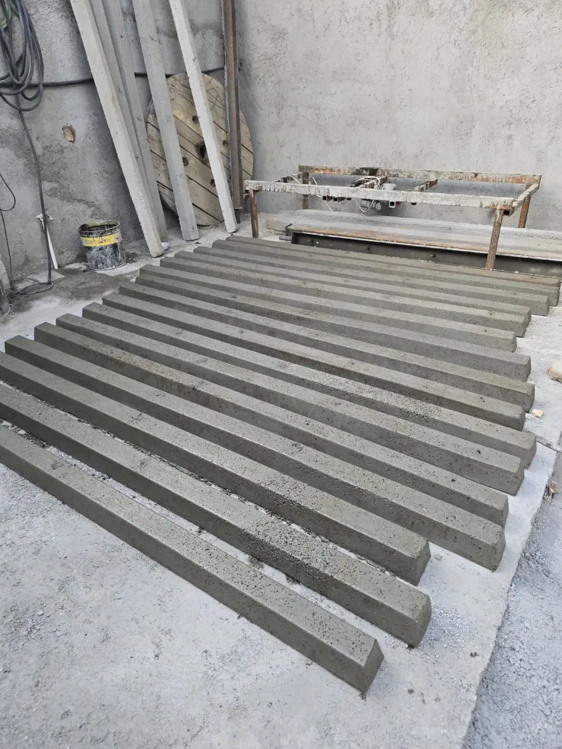 دستگاه ویبره پایه بتن با قالب|مصالح و تجهیزات ساختمان|اردبیل, |دیوار