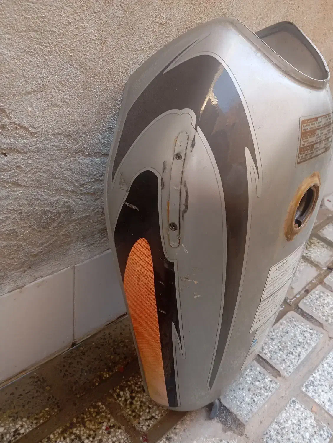 باک کاربرات در حد نو|قطعات یدکی و لوازم جانبی|تربتحیدریه, داروپخش|دیوار