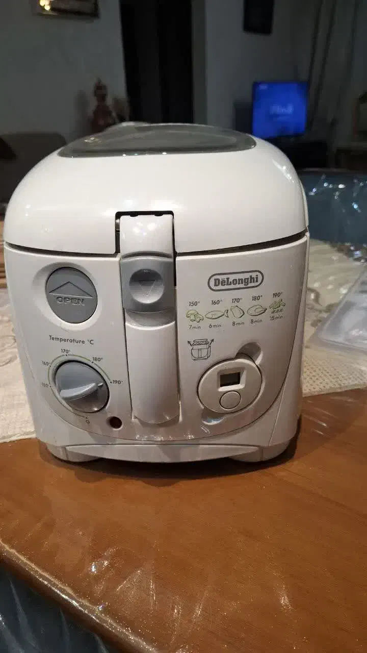 سرخ کن برقی Delonghi|اجاق گاز و لوازم برقی پختوپز|اصفهان, شاه پسند|دیوار