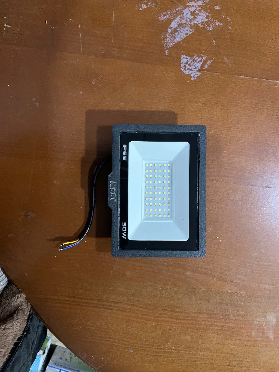 پرژکتور ۵۰وات و ۱۰۰وات نور مهتابی|لامپ و چراغ|تهران, حکیمیه|دیوار