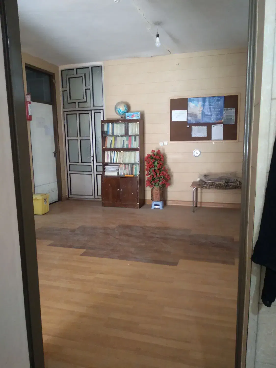 به دنبال فضای کاری حرفه ای و آرام در عصرها هستید|اجارهٔ کوتاهمدت دفتر کار و فضای آموزشی|زاهدان, |دیوار