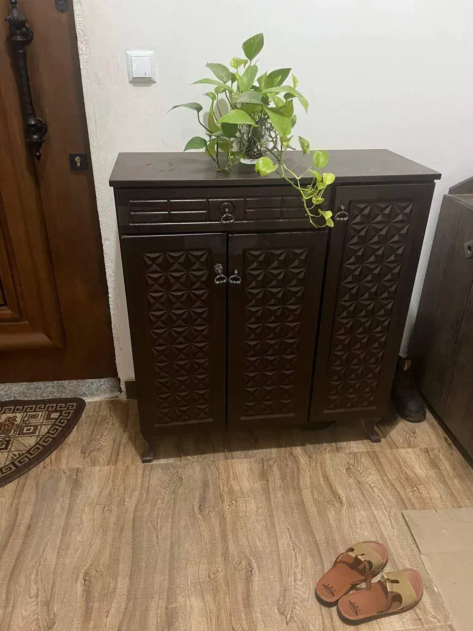 جاکفشی|جاکفشی، کمد، دراور|رضوانشهر, |دیوار