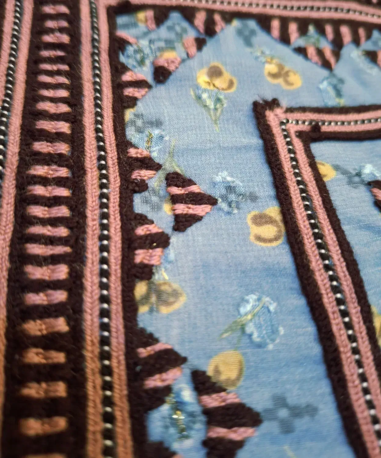 دوخت جالار توپ طلایی بکالوک پذیرفته میشود زرآباد|لباس|زرآباد, |دیوار