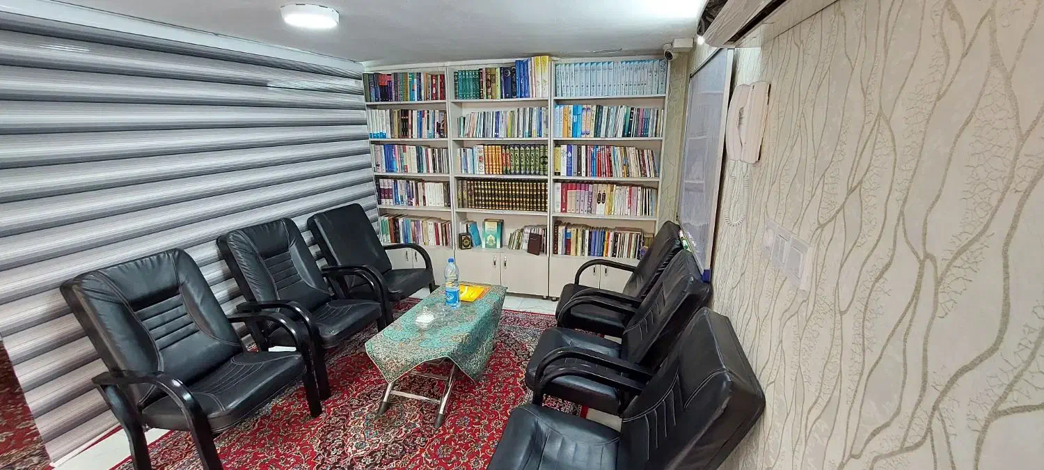 فضای آموزشی|اجارهٔ کوتاه‌مدت دفتر کار و فضای آموزشی|مشهد, عبادی|دیوار