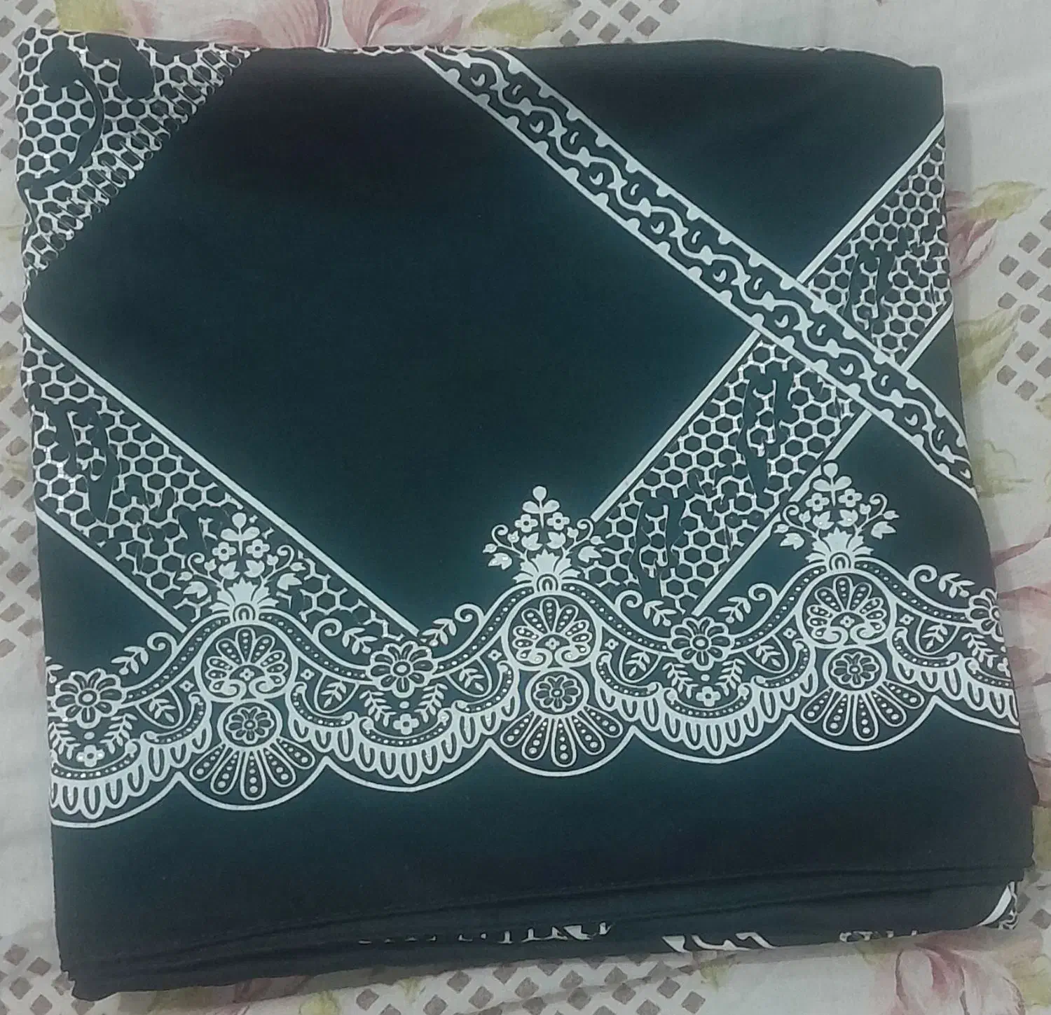 روسری|لباس|نیشابور, گمنام غربی|دیوار