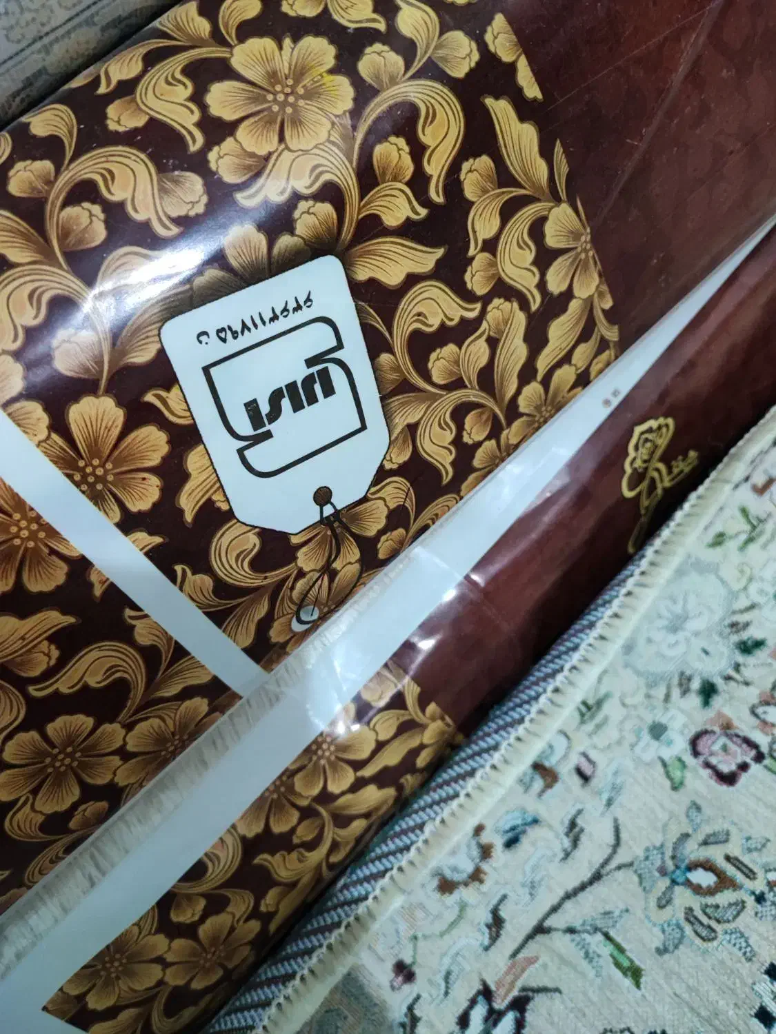 دوتخته فرش دلوین ۹متری ۱۲۰۰شانه پلمپ بازنشده|فرش|شیراز, زرهی|دیوار