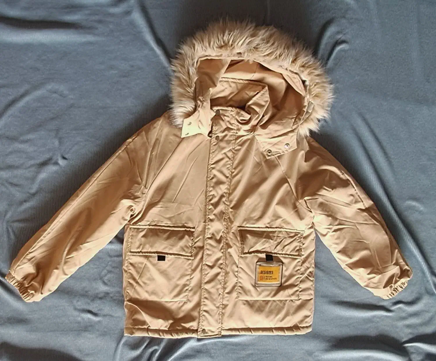 کاپشن|لباس|بندر ترکمن, |دیوار