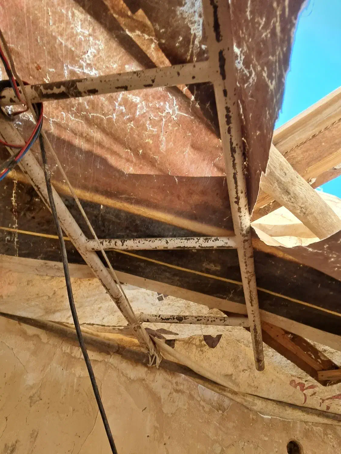 نردبان ۳ونیم متری لوله گاز درست شده|مصالح و تجهیزات ساختمان|خرمآباد, |دیوار