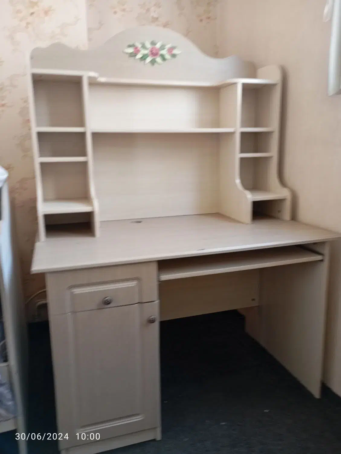 میز کامپیوتر و تخت ۱نفره|میز تحریر و کامپیوتر|اسلامشهر, شهرک لاله|دیوار