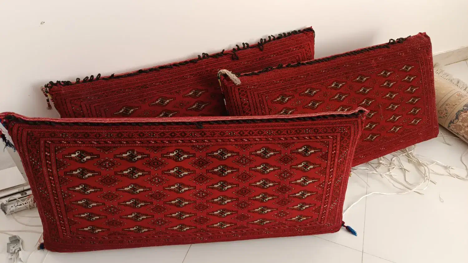 پشتی ترکمنی|پشتی|تربتحیدریه, شهرک ولیعصر|دیوار