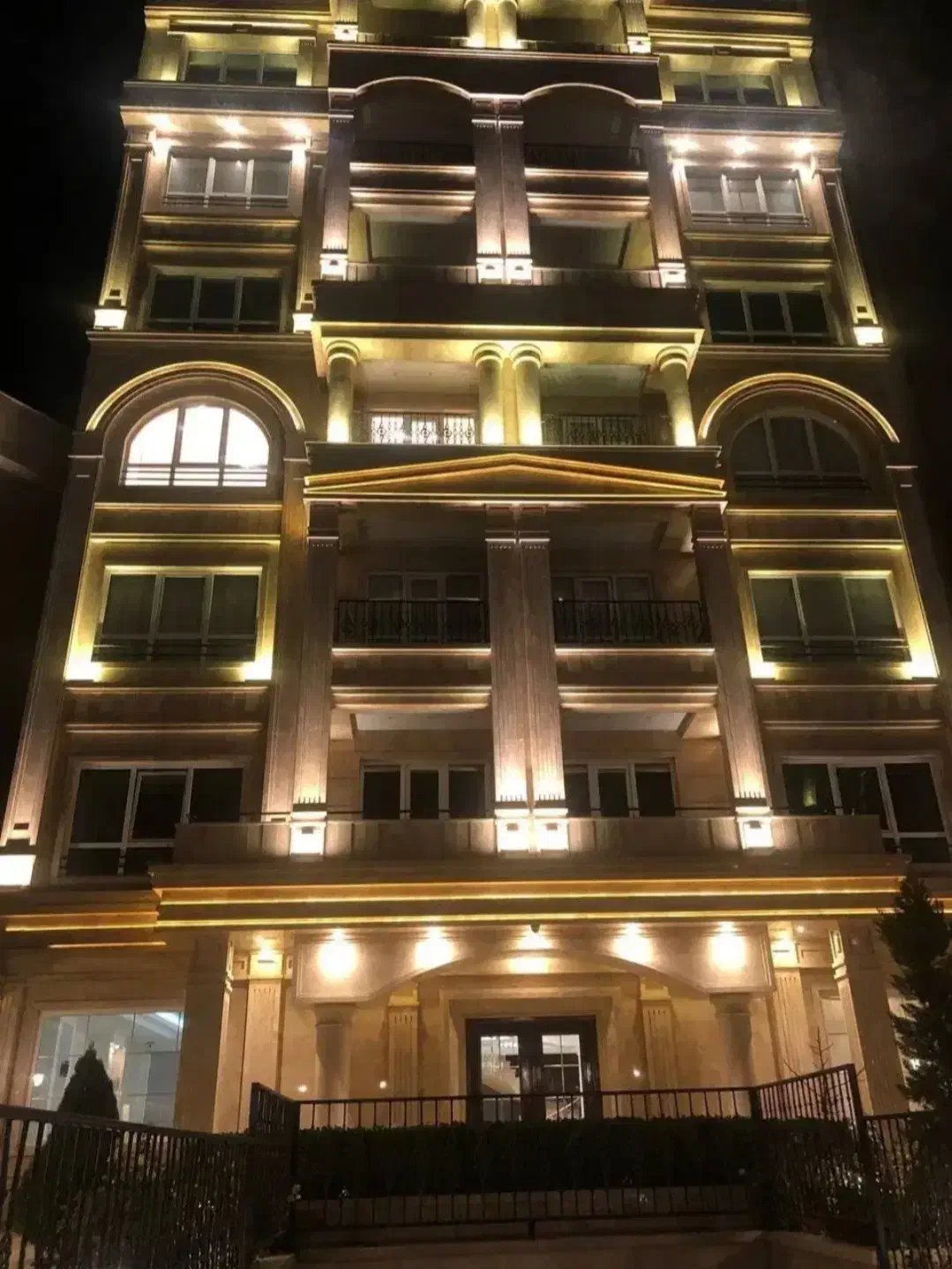 پیش فروش آپارتمان ۷۰متری میدان ژاندارمری بر خیابان|فروش آپارتمان|نهاوند, |دیوار