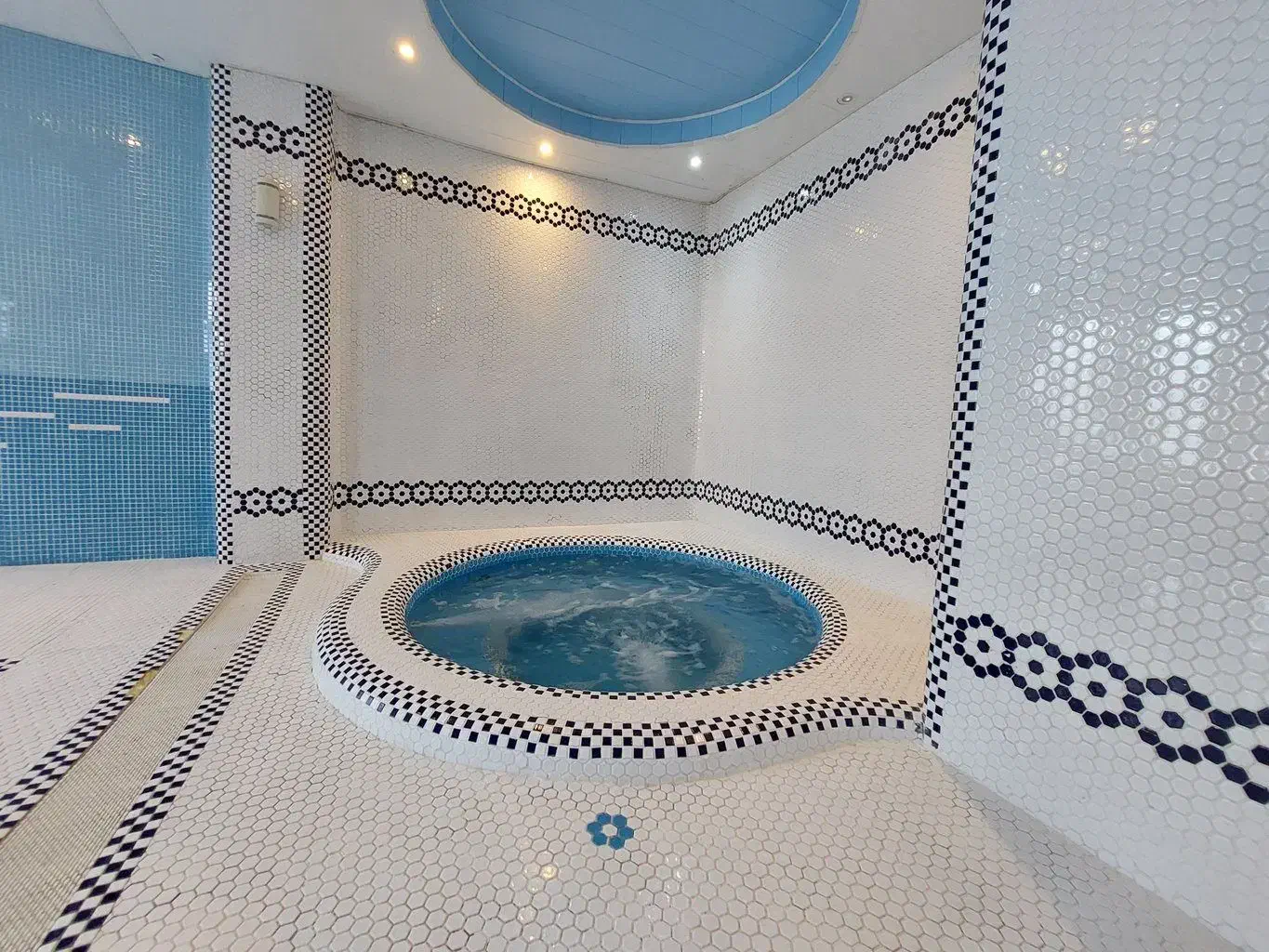 اجاره شبانه باغ ویلا مدرن (استخر داخل ) با بازدید|اجارهٔ کوتاهمدت ویلا و باغ|تهران, بوستان چیتگر|دیوار