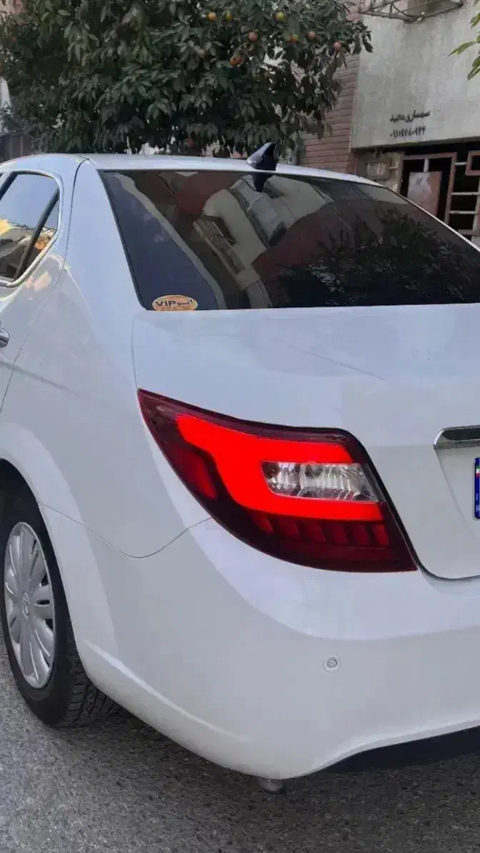 دنا پلاس 5دنده پا به خشک تک برگ سند|خودرو سواری و وانت|اصفهان, شهرک امام خمینی|دیوار