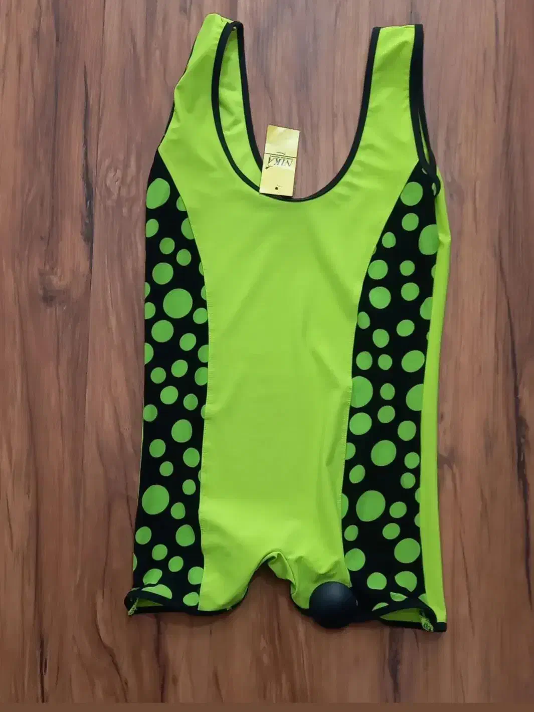 مایو شنا|لباس|شهرکرد, |دیوار