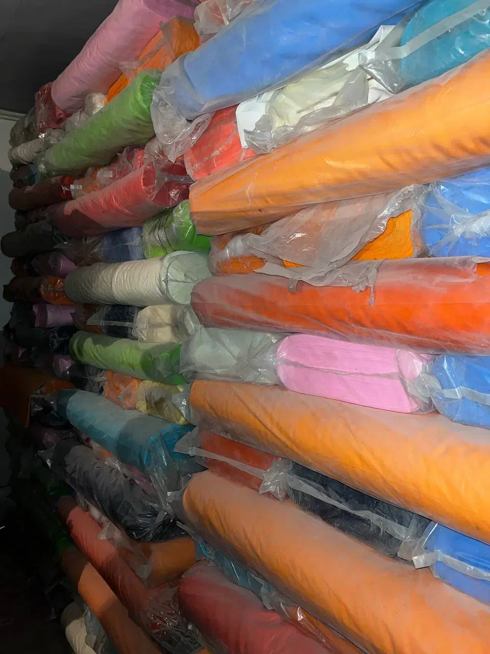 انواع پارچه عمده و طاقه ای رنگبندی|عمدهفروشی|فردیس, شهرک شهید حسینی|دیوار