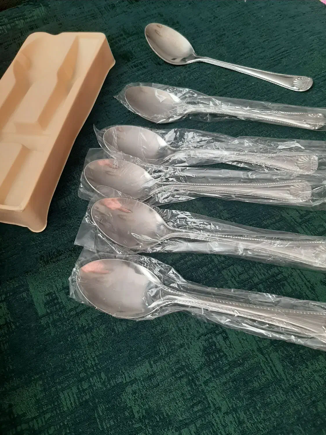 یک دست قاشق|ظروف سرو و پذیرایی|اصفهان, سرتاوه|دیوار