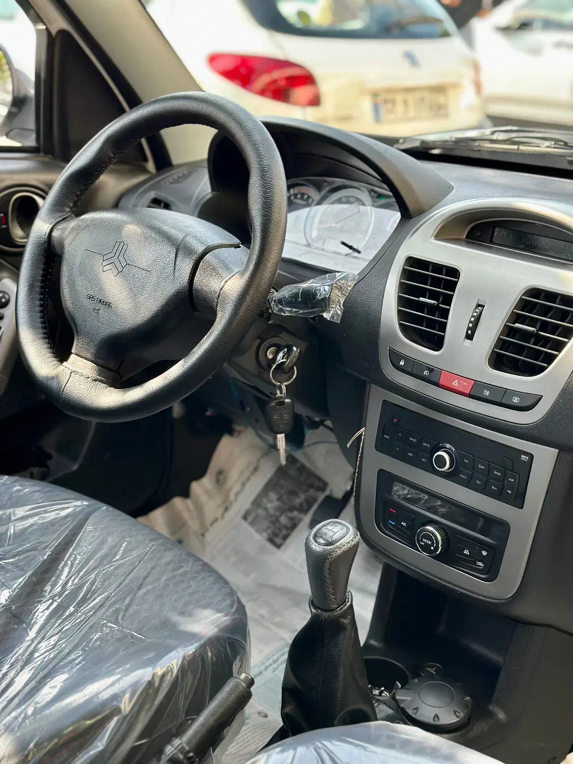 کوئیک مدل1400R|خودرو سواری و وانت|رشت, استقامت ۱|دیوار