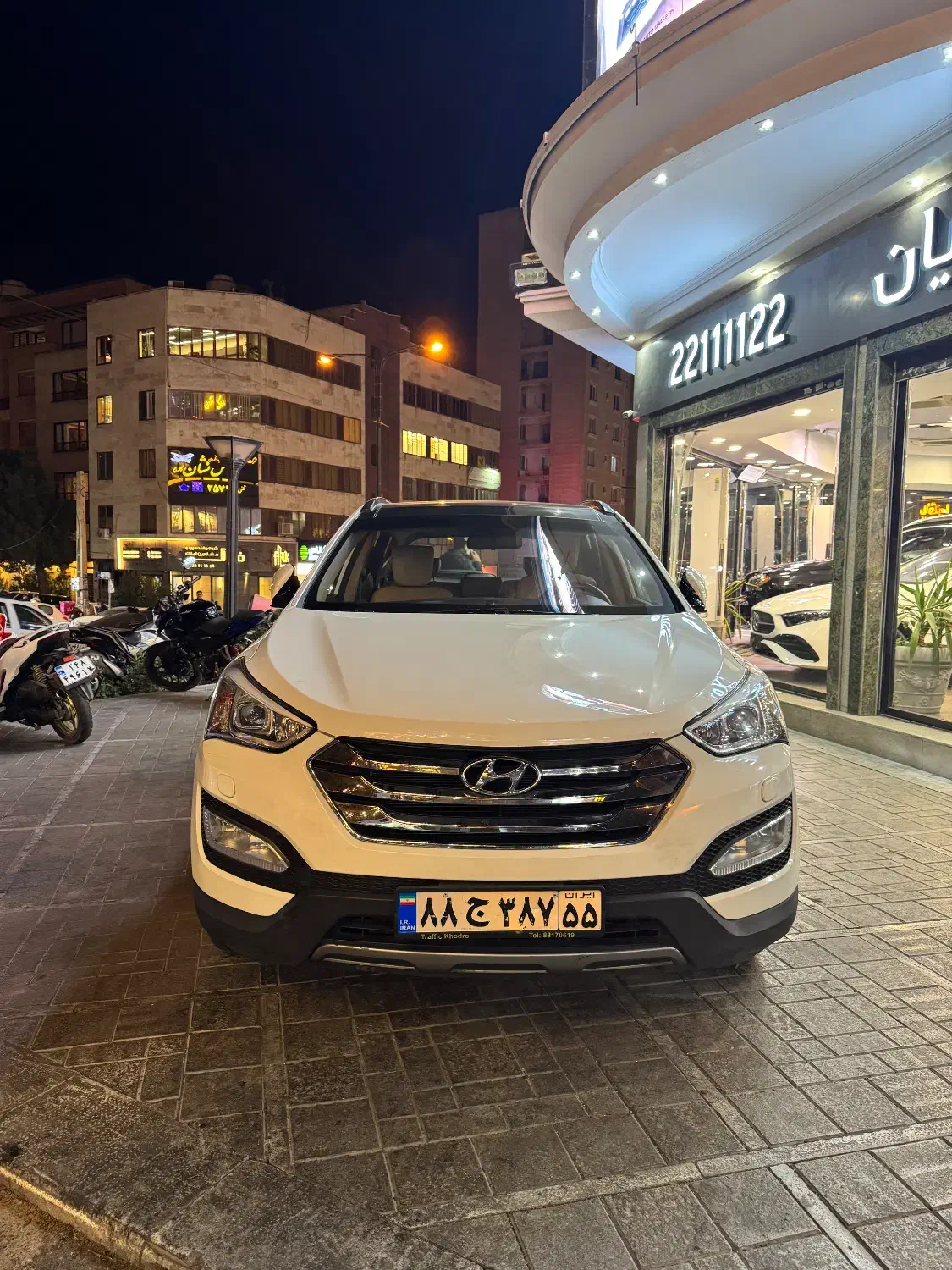 سانتافه ۲۰۱۴ سفید دو‌برگ سند خانگی بدون رنگ|خودرو سواری و وانت|تهران, سعادت‌آباد|دیوار