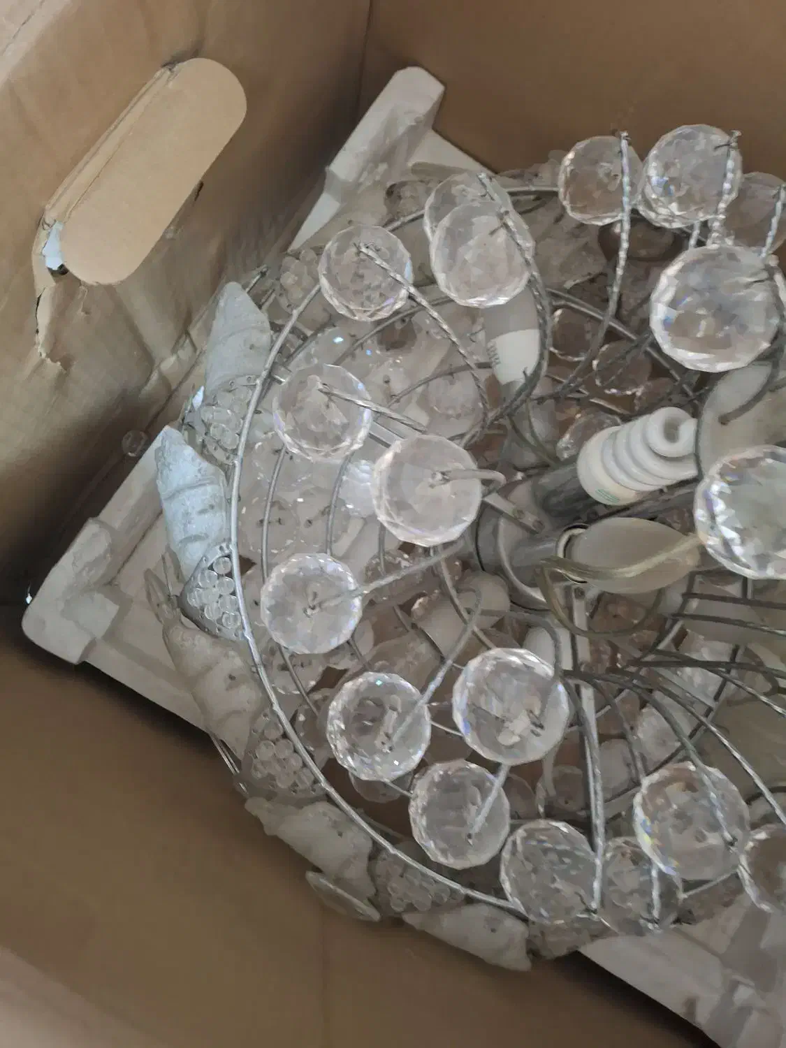 لوستر تمام کریستال با گوی ایتالیایی نشکن|لوستر و چراغ آویز|مشهد, آزادشهر|دیوار