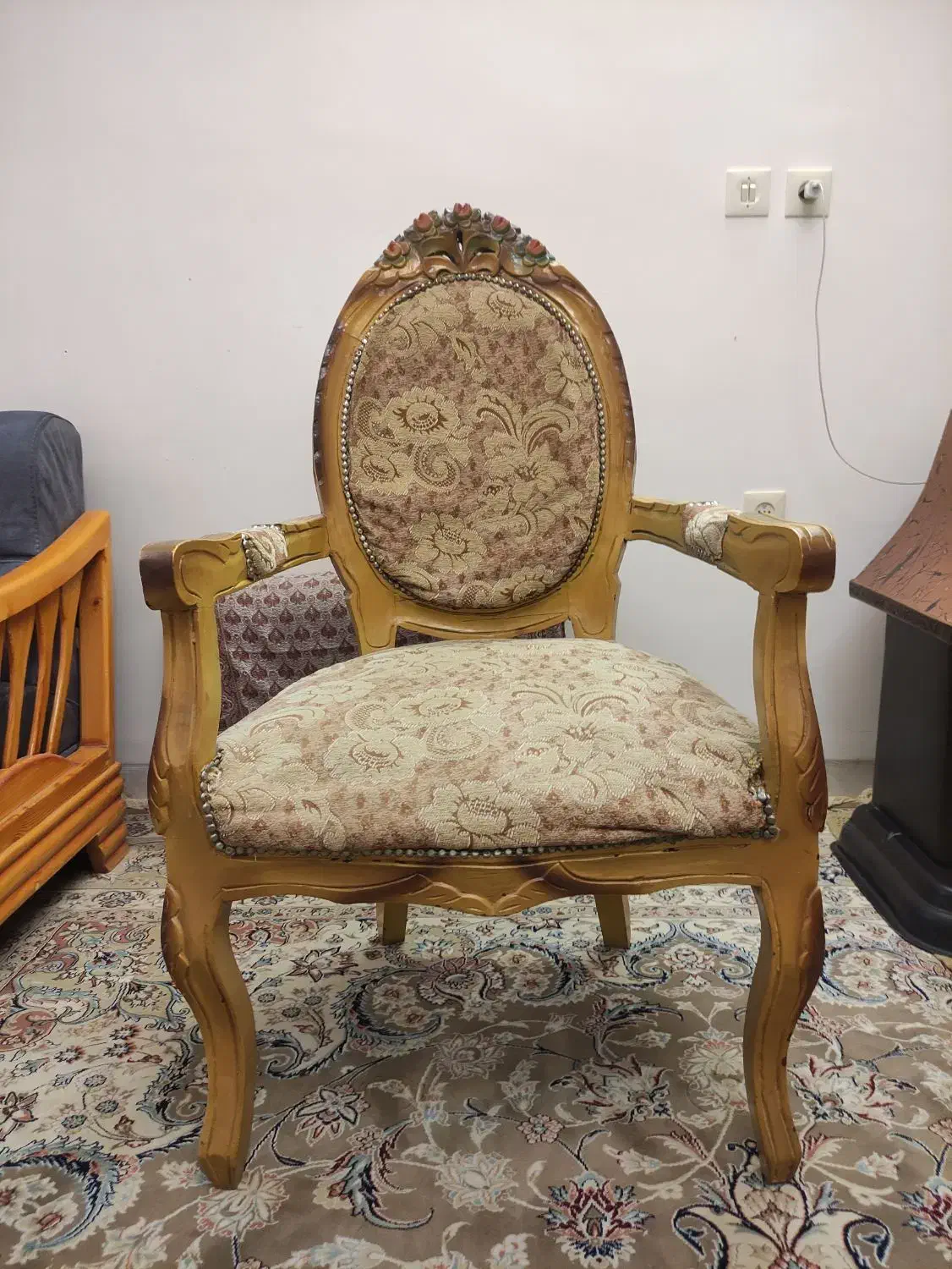 مبل سلطنتی کارکرده|مبلمان خانگی و میز عسلی|یزد, |دیوار