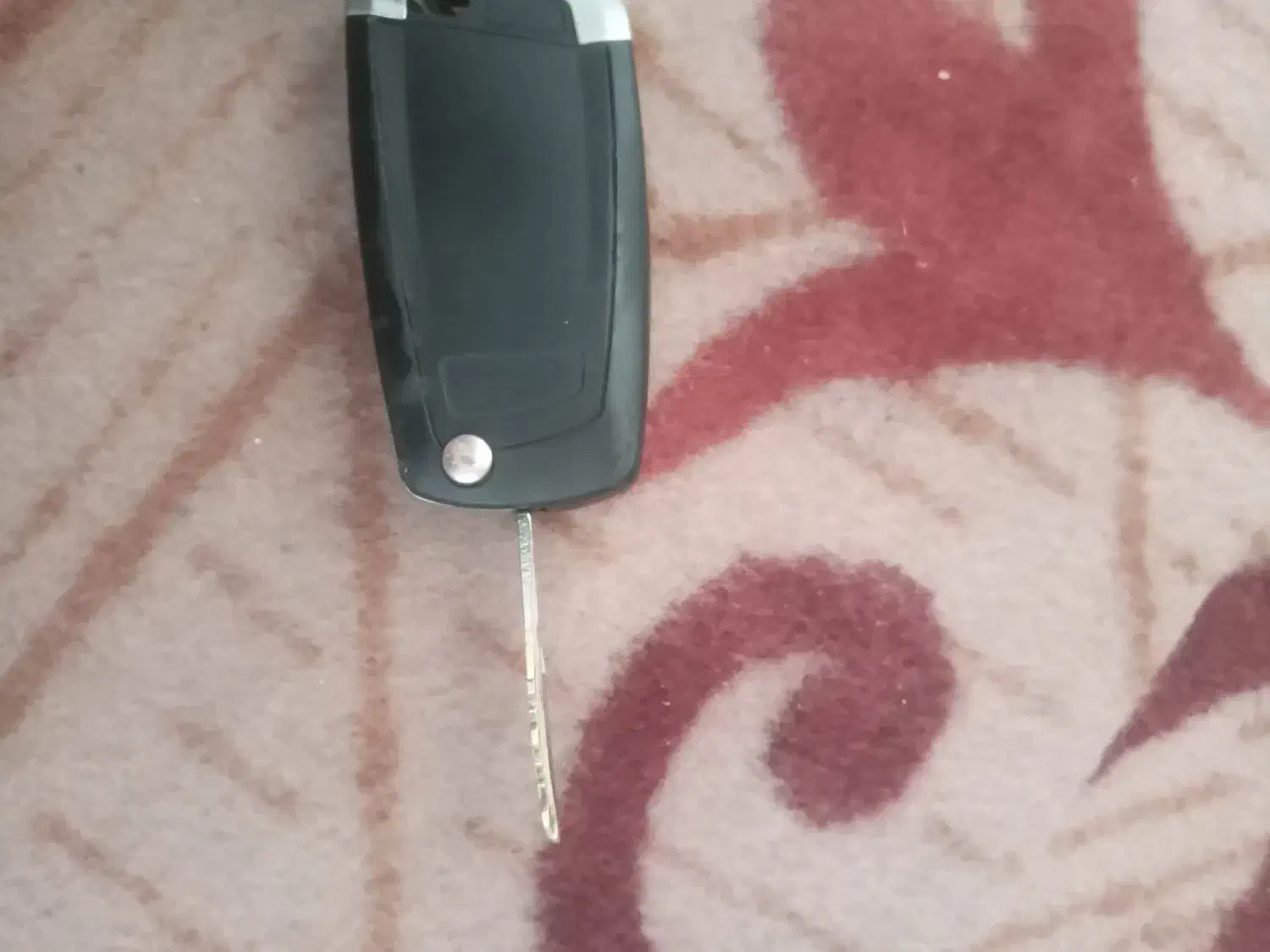 دسته کیلیدپیداشده|اشیا|ساوه, |دیوار