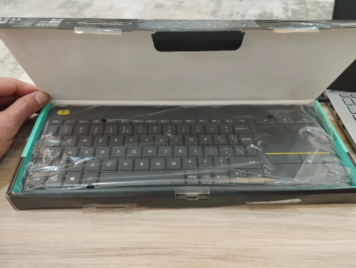 کیبورد ماوس بی سیم لاجیتک|قطعات و لوازم جانبی رایانه|ارومیه, |دیوار