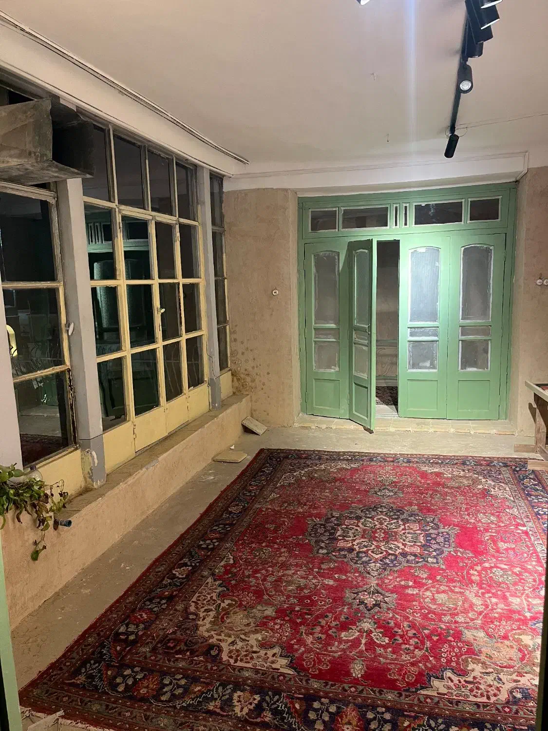 اجاره دفتر کار از یک کافه گالری|اجارهٔ دفتر کار، اتاق اداری، مطب|اصفهان, نقش جهان|دیوار