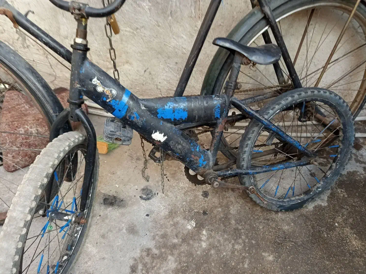 دوچرخه|دوچرخه، اسکیت، اسکوتر|اهواز, منبع اب|دیوار