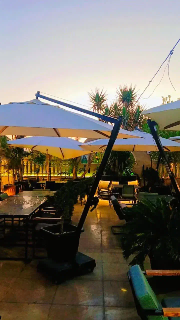 کارگر قهوه خانه در کافه رستوران|استخدام خدمات فروشگاه و رستوران|شاهینشهر, عطار|دیوار